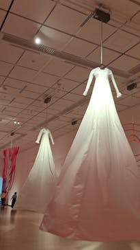 塩田千春　つながる私（アイ）　@大阪中之島美術館に投稿された画像（2024/11/14）