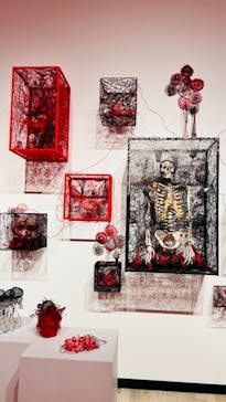 塩田千春　つながる私（アイ）　@大阪中之島美術館に投稿された画像（2024/11/20）