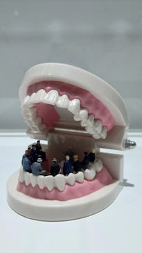 MINIATURE LIFE展 ー田中達也 見立ての世界ー　in　門司港レトロに投稿された画像（2024/12/21）