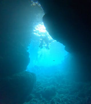 青の洞窟専門店　沖縄ダイビングショップ和に投稿された画像（2025/4/20）