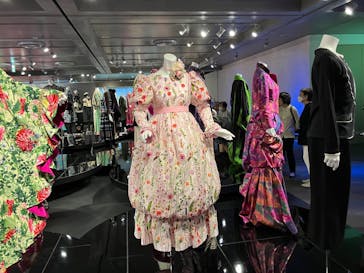 GLAM―黒柳徹子、時代を超えるスタイル―に投稿された画像（2025/5/20）