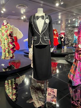 GLAM―黒柳徹子、時代を超えるスタイル―に投稿された画像（2025/5/30）