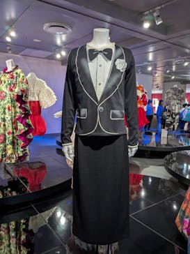 GLAM―黒柳徹子、時代を超えるスタイル―に投稿された画像（2025/6/4）