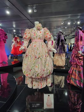 GLAM―黒柳徹子、時代を超えるスタイル―に投稿された画像（2025/6/5）