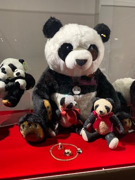 GLAM―黒柳徹子、時代を超えるスタイル―に投稿された画像（2025/6/13）