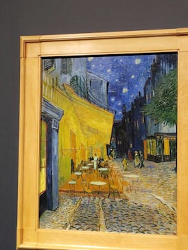 阪神・淡路大震災30年 　　大ゴッホ展　夜のカフェテラスに投稿された画像（2025/9/28）