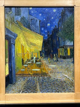 阪神・淡路大震災30年 　　大ゴッホ展　夜のカフェテラスに投稿された画像（2025/10/5）