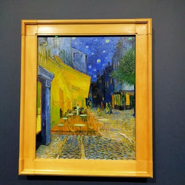 阪神・淡路大震災30年 　　大ゴッホ展　夜のカフェテラスに投稿された画像（2025/10/7）