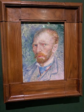 阪神・淡路大震災30年 　　大ゴッホ展　夜のカフェテラスに投稿された画像（2025/10/12）