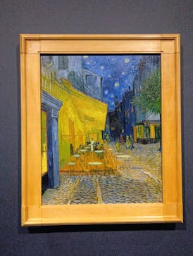 阪神・淡路大震災30年 　　大ゴッホ展　夜のカフェテラスに投稿された画像（2025/10/21）