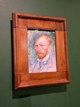 阪神・淡路大震災30年 　　大ゴッホ展　夜のカフェテラスに投稿された画像（2025/10/24）