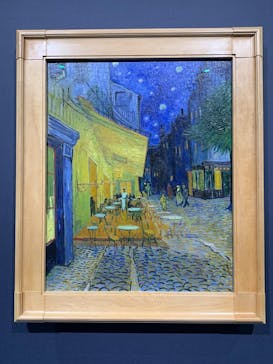 阪神・淡路大震災30年 　　大ゴッホ展　夜のカフェテラスに投稿された画像（2025/10/25）
