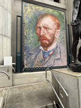 阪神・淡路大震災30年 　　大ゴッホ展　夜のカフェテラスに投稿された画像（2025/10/28）