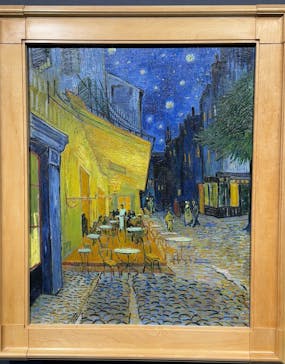 阪神・淡路大震災30年 　　大ゴッホ展　夜のカフェテラスに投稿された画像（2025/11/15）