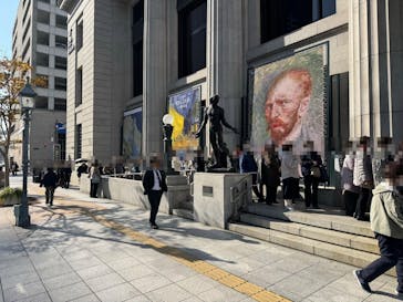 阪神・淡路大震災30年 　　大ゴッホ展　夜のカフェテラスに投稿された画像（2025/11/28）