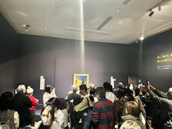 阪神・淡路大震災30年 　　大ゴッホ展　夜のカフェテラスに投稿された画像（2025/12/5）