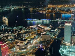 横浜ランドマークタワー 69階展望フロア スカイガーデンに投稿された画像（2025/12/10）