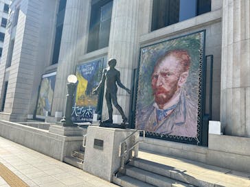 阪神・淡路大震災30年 　　大ゴッホ展　夜のカフェテラスに投稿された画像（2025/12/11）