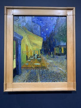 阪神・淡路大震災30年 　　大ゴッホ展　夜のカフェテラスに投稿された画像（2025/12/12）