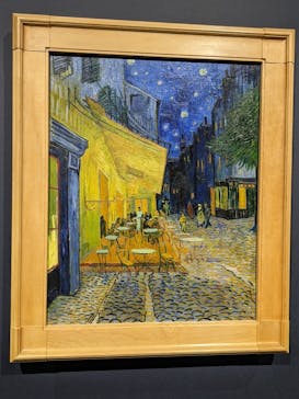 阪神・淡路大震災30年 　　大ゴッホ展　夜のカフェテラスに投稿された画像（2025/12/16）