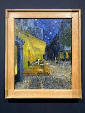 阪神・淡路大震災30年 　　大ゴッホ展　夜のカフェテラスに投稿された画像（2025/12/26）