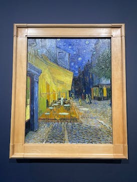 阪神・淡路大震災30年 　　大ゴッホ展　夜のカフェテラスに投稿された画像（2025/12/30）