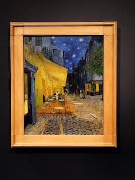 阪神・淡路大震災30年 　　大ゴッホ展　夜のカフェテラスに投稿された画像（2026/2/5）