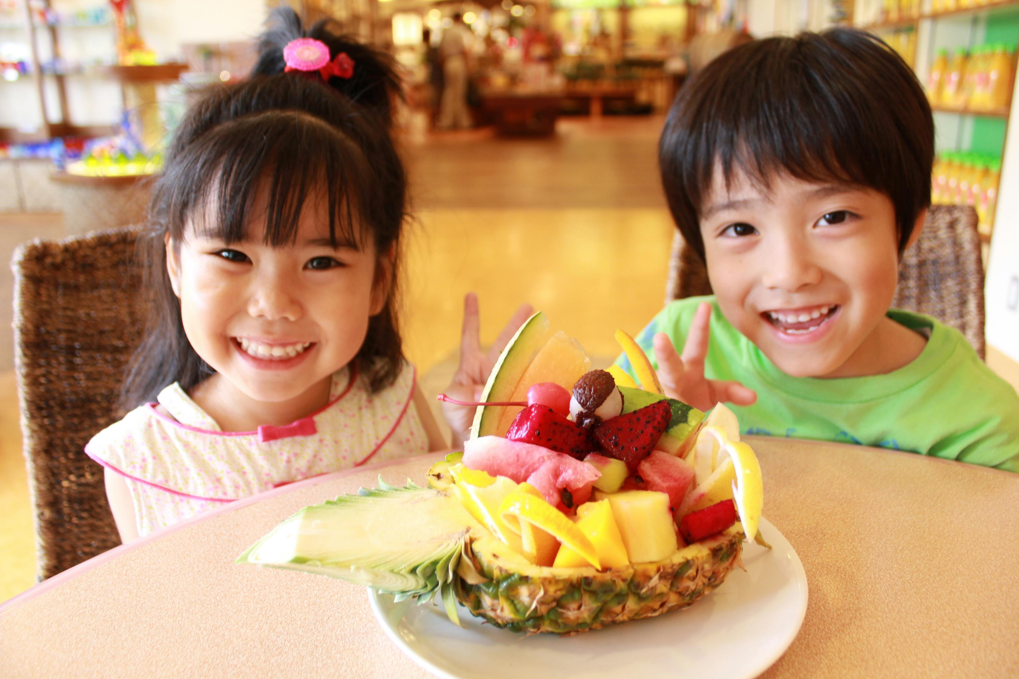 フルーツランド WEB割10％OFF】人気No.1「フルーツボード」付入園チケット〈OKINAWA