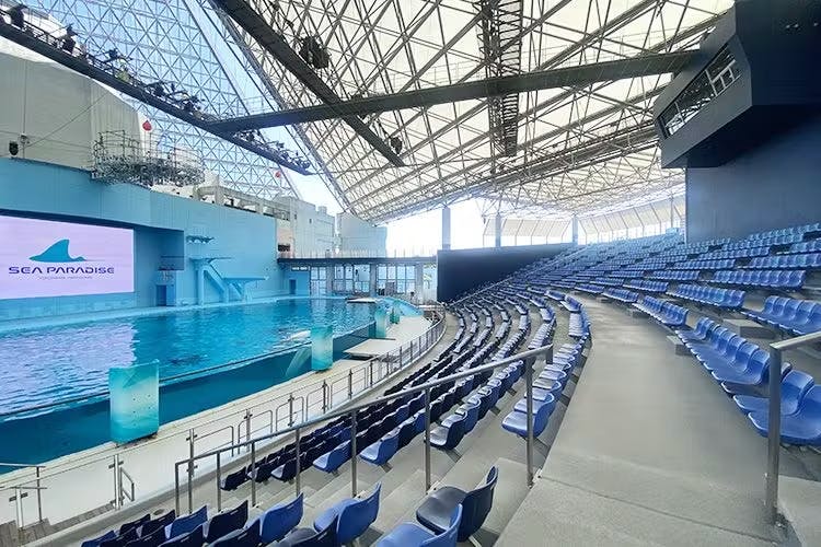 ナイトパフォーマンスLIGHTIA限定 ライブスタジアム観覧席（H列、席