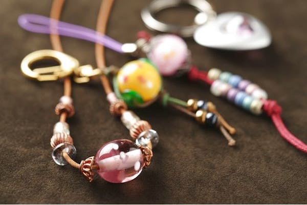 とんぼ玉制作キット KOBEとんぼ玉ミュージアム】入館＋とんぼ玉制作体験セットチケット