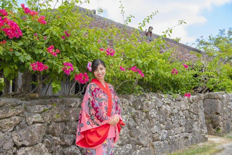 超特割！【25％割引】沖縄の伝統芸能を楽しむ！琉球村 割引入村券