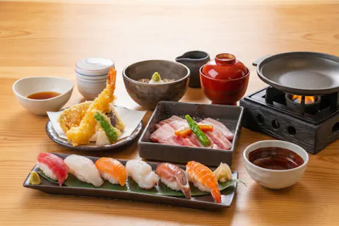 【9%割引】はだの・湯河原温泉 万葉の湯 クーポン（入館料＋お食事券2,000円分）