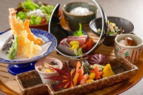 旬の彩りを味わう、和と中華が融合した至福の会席料理（ランチ／ディナー）アートホテル成田