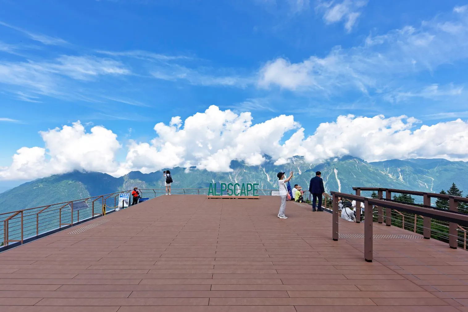 【1,500円分チケット付】新穂高ロープウェイ往復乗車券（第1・第2）｜絶景パノラマ＆山頂カフェやラウンジでご褒美タイム