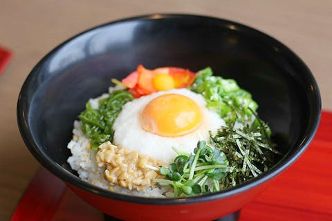 【土日祝／255円割引】美楽温泉SPA-HERB（入浴＋岩盤浴＋タオル＋食事券1,100円分）