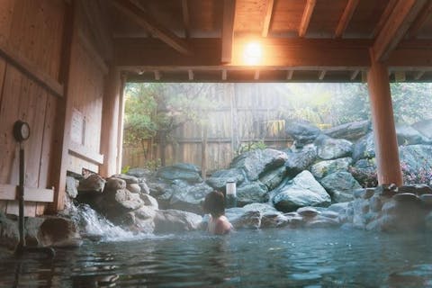 【卒業生限定】2000円割引プラン！「卒たび！昭和レトロな日帰り温泉で食事＆セルフフォトコース」※2名分