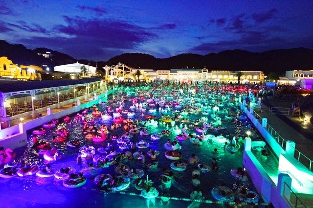 16時以降】ナイトプール（入園16:00〜＋ナイトプール18:00