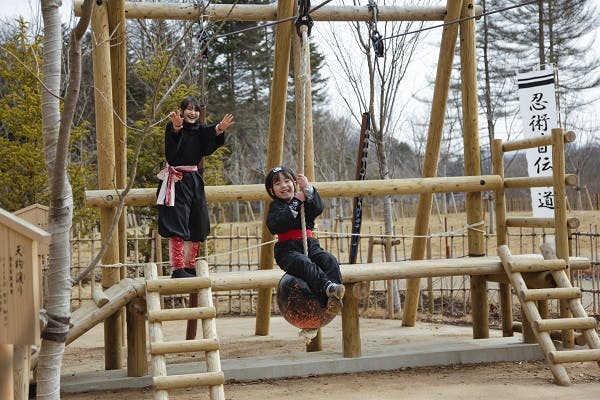 200円割引】忍野しのびの里 入園フリーパス（忍者ショー観覧・からくり