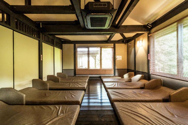 大人ゆったりコース（入館＋レンタルタオルセット＋岩盤浴）定価より50