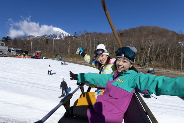 クーポン適用で最大26%割引】富士山2合目のスキー場 スノータウン 