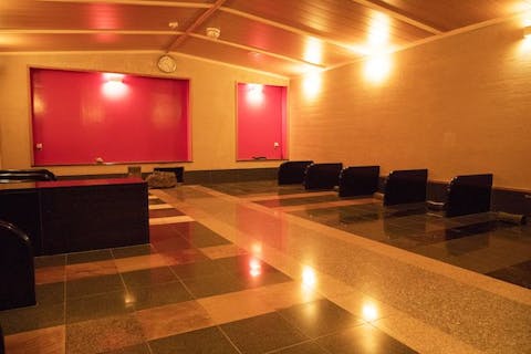 【580円割引】石和健康ランド 手ぶらでOK！岩盤浴セットクーポン（健康ランド入館+岩盤浴）