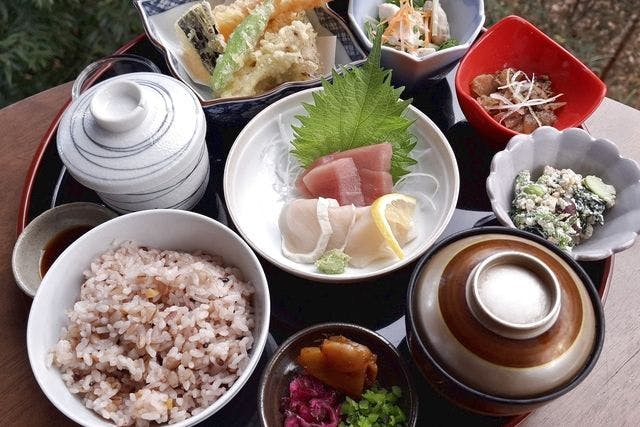 【715円OFF】モダン湯治おんりーゆー 入浴＋選べる食事付き あしがら御膳orビーフシチューセット