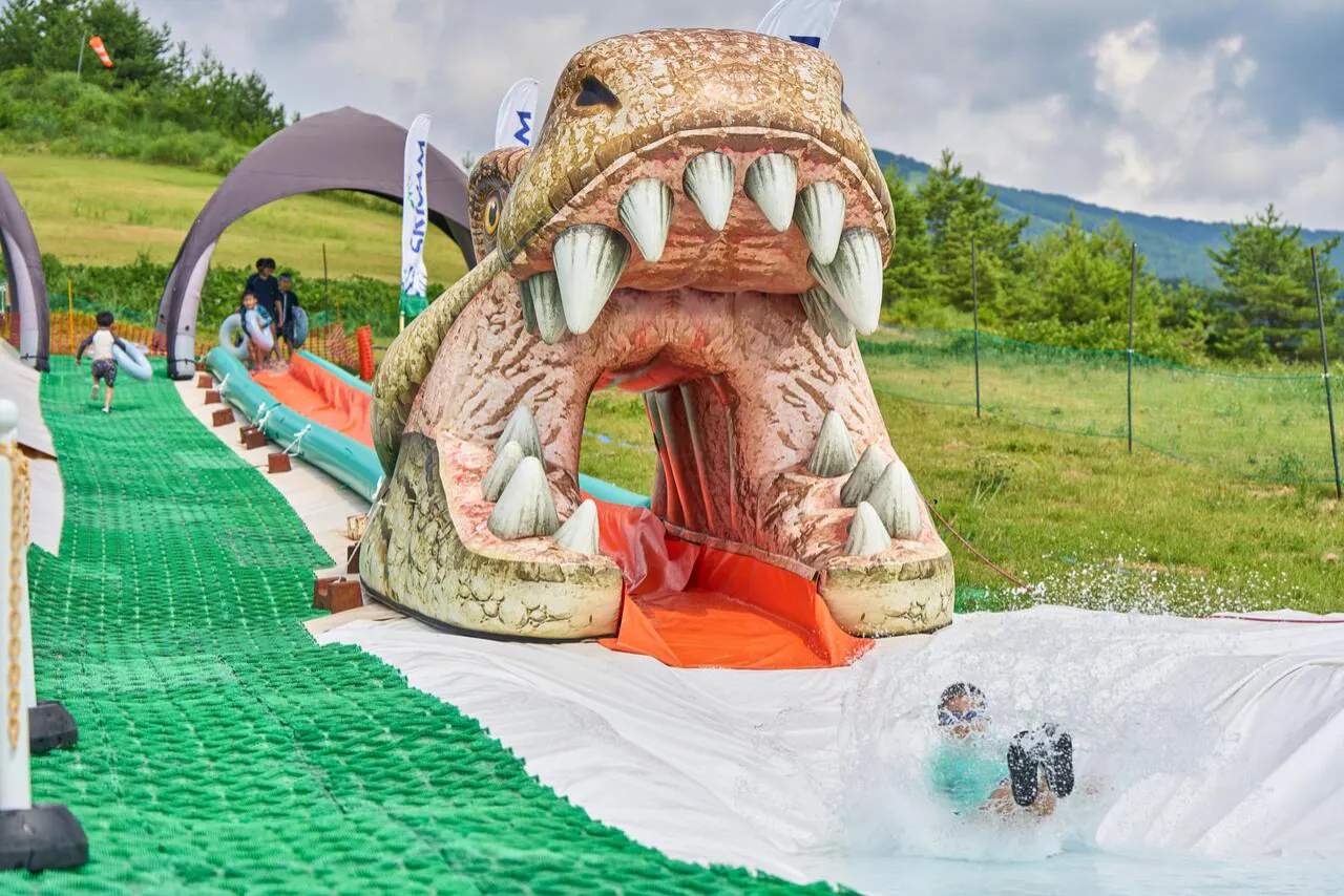 【JAM福井勝山マウンテンリゾート】夏季限定！DINO LAND SUMMER+500円食事券付