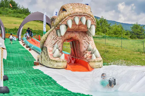 【JAM福井勝山マウンテンリゾート】夏季限定！DINO LAND SUMMER+500円食事券付
