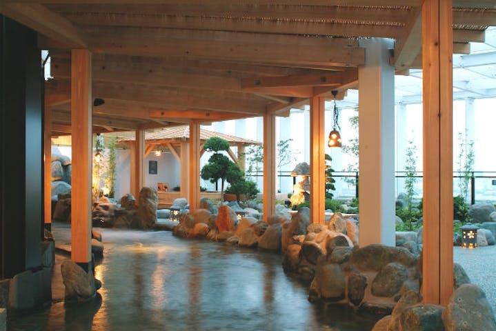 11%割引】万葉倶楽部 横浜みなとみらい店 クーポン（入館＋岩盤浴）｜アソビュー！