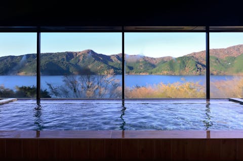 【土日祝・指定日／200円割引】絶景日帰り温泉　龍宮殿本館　入浴クーポン