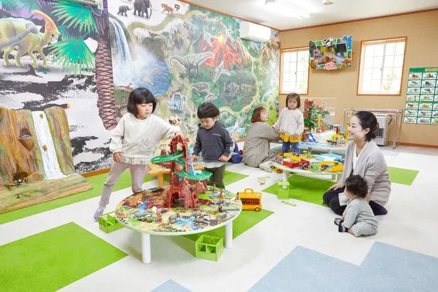 軽井沢おもちゃ王国 フリーパス 大人4枚 浅間山の麓、大自然の中