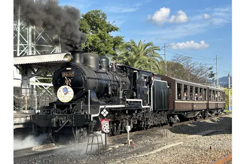 新旧の列車がそろう鉄道テーマパーク「京都鉄道博物館」前売入館チケット