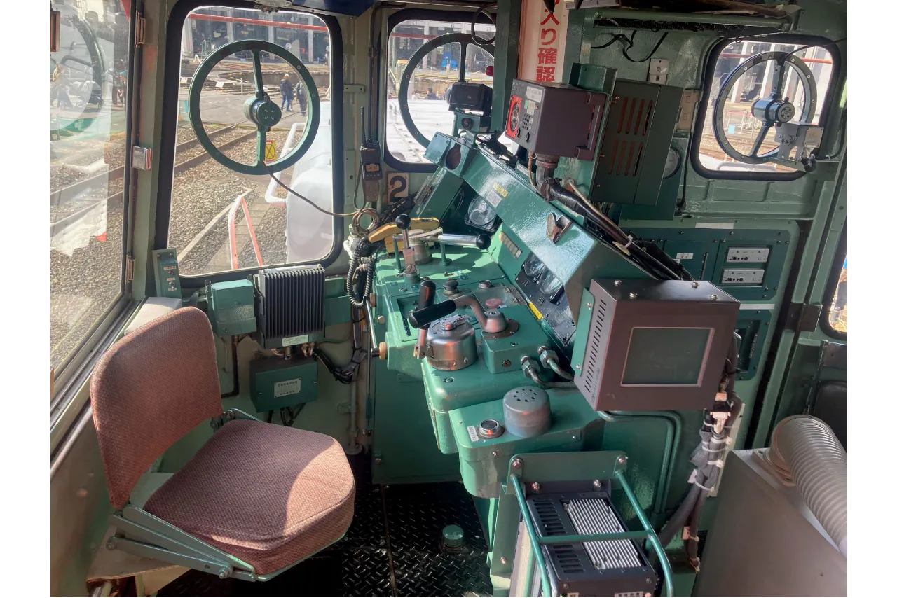 さよならDE10形1161号機特別展示」運転台見学付き入館券 - 京都鉄道博物館