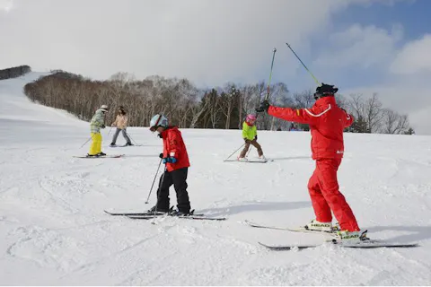 手ぶらフルパック1日（1日券+ウェア+小物3点+スキーセットorスノーボードセット1日レンタル）